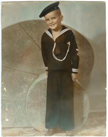 Sailor_suit_1944.jpg